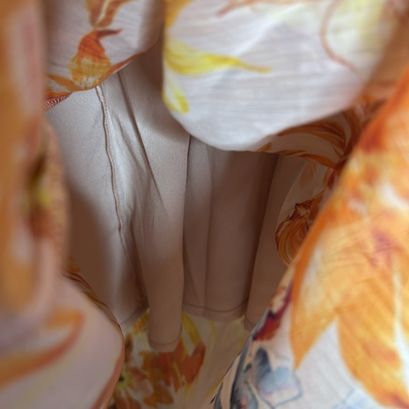 NWT GUESS Gilda Long Floral Sleeveless Maxi Dress Sunset Garden Size Small - Picture 16 of 16